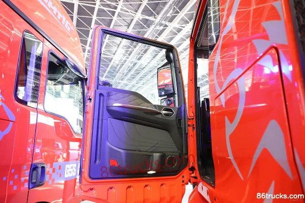 Sinotruk Sitrak SITRAK G7H Luxury 540hp 8X4(12 wheels) 9.52m AMT Automatic Flatbed Cargo Truck Cab (1) | 86Trucks