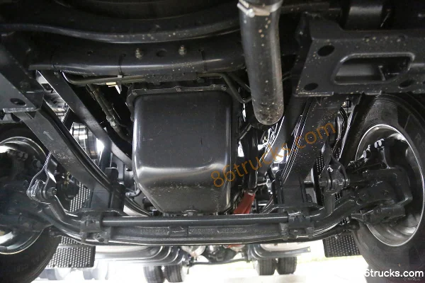 SAIC Hongyan Genlyon H6 520 hp 4X2(6 wheels) AMT Automatic Tractor Truck Chassis (1) | 86Trucks