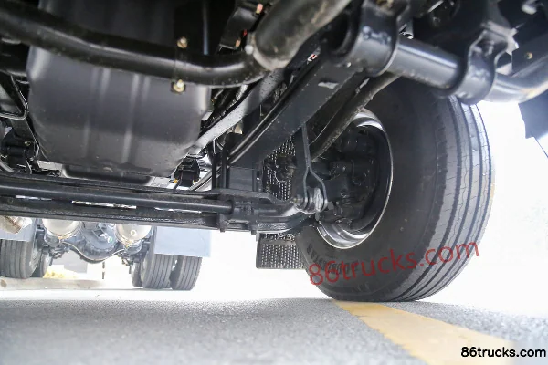 SAIC Hongyan Jiehu H6 Standard Load Edition 460 hp 6X4(10 wheels) LNG Tractor Truck Chassis (3) | 86Trucks