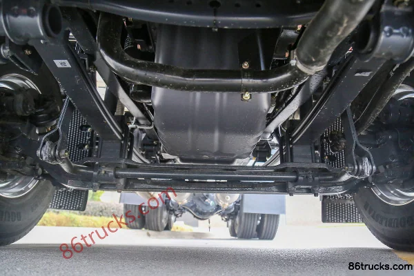 SAIC Hongyan Jiehu H6 Standard Load Edition 460 hp 6X4(10 wheels) LNG Tractor Truck Chassis (1) | 86Trucks
