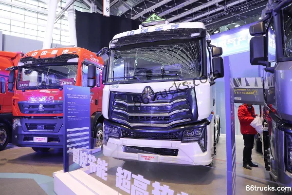 Sinotruk HOWO Max heavy truck 480 hp 6X4(10 wheels) dual-fuel dangerous goods tractor truck (hydraulic retarder) Exterior (3) | 86Trucks