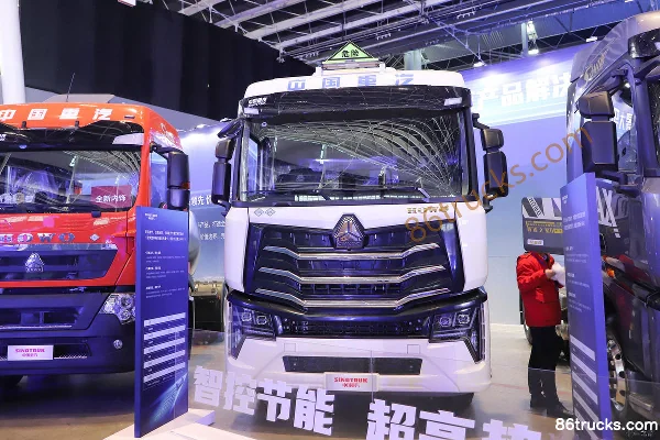 Sinotruk HOWO Max heavy truck 480 hp 6X4(10 wheels) dual-fuel dangerous goods tractor truck (hydraulic retarder) Exterior (2) | 86Trucks
