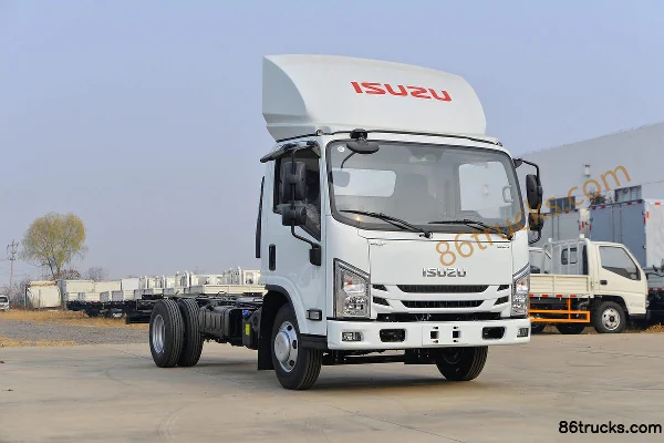 Jiangxi Isuzu Yifang EC5 2.5L Diesel 143hp 4X2(6 wheels) 5-Speed 3.78m Extended Cab Cage Cargo Light Truck Exterior