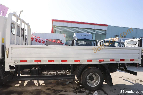 Foton Aumark X 122hp 4X2(6 wheels) 3.7m Single Row Flatbed Light Truck (Hydraulic Brake) Body (1) | 86Trucks