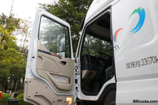 DongfengLiuqi ChenglongH7 version Luhang 580 ch 4X2(6 roues) tracteur routier LNG automatique Cabine (1) | 86Trucks