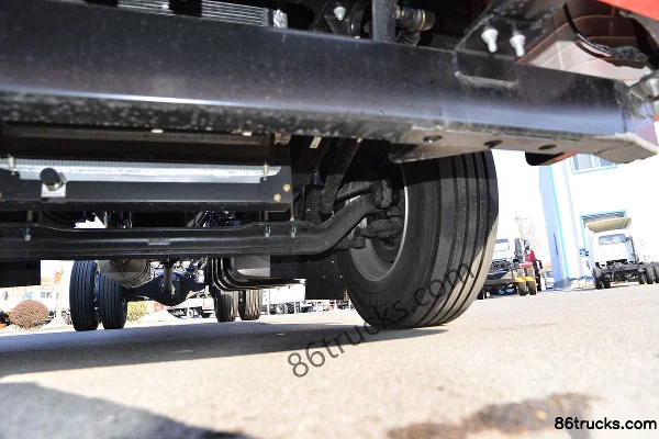 JAC Dewos T9 290hp 4X2(6 wheels) 7.8m Box Cargo Truck Chassis (3) | 86Trucks