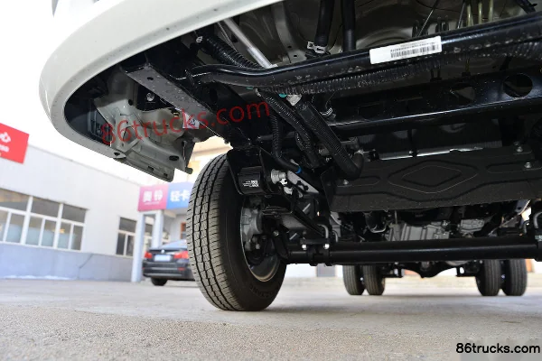 Foton Xiangling M1 Luxe 1.6L 122 ch 4X2(6 roues) Essence 3,3 m fourgon monoplace micro camion Châssis (2) | 86Trucks