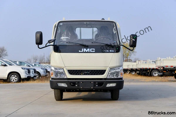 JMC Shunda Small Truck Deluxe 116 hp 4X2(6 wheels) 3.7m Single Row Flatbed Light Truck (China VI) Exterior (2) | 86Trucks