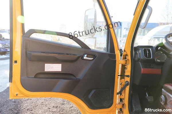 Foton Xiaoyun S PLUS 120hp 4X2(6 wheels) 3.17m Double Row Flatbed Light Truck (China VI) Cab (2) | 86Trucks