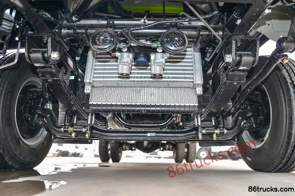 Foton Times Linghang M5 151 ch 4X2(6 roues) 4,17 m cabine simple plateau Châssis (1) | 86Trucks