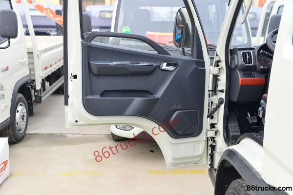 Foton Times Pilot S1 2.0L 144hp 4X2(6 wheels) Gasoline 3.42m Semi-Row Flatbed Light Truck (China VI) Cab (2) | 86Trucks