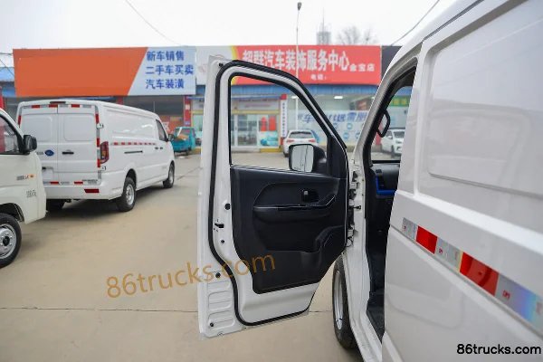 Foton Zhiling EV7 Standard Fast Charge Version 3.3T 2-Seat 5.42m Electric Panel Van 46.37kWh Cab (1) | 86Trucks