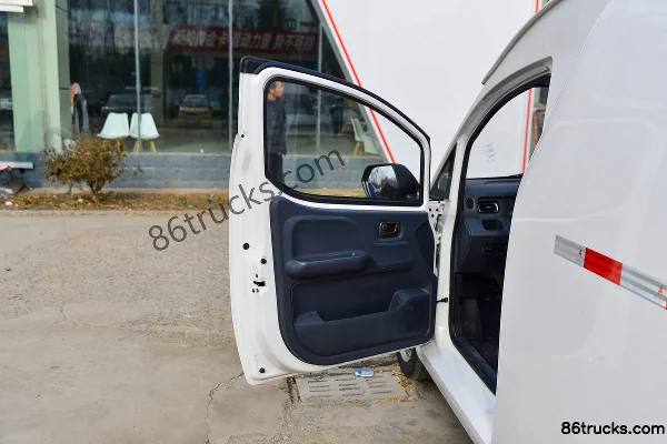 Lingshi Auto Gold Warehouse Business Warehouse Luxury 3T 2-Seat 5.43m Electric Panel Van 38.016kWh Cab (1) | 86Trucks