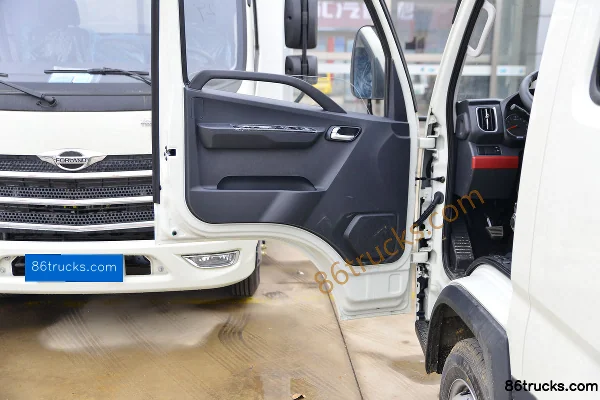 Foton Times Pilot S1 2.0L 144hp 4X2(6 wheels) Gasoline 3.19m double-row flatbed mini truck Cab (2) | 86Trucks