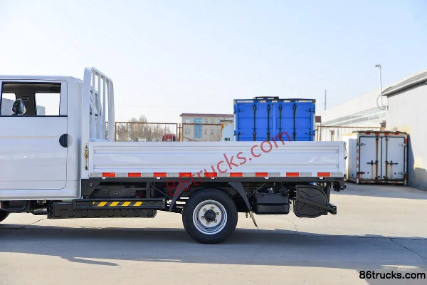 Kama Ruihang X1 2.2L 95hp 4X2(6 wheels) CNG dual fuel 3m double-row flatbed light truck Body (2) | 86Trucks