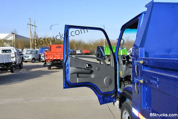 Kama GK3 Jinyunka 102 hp 4X2(6 wheels) 3m Dump Truck Cab (1) | 86Trucks