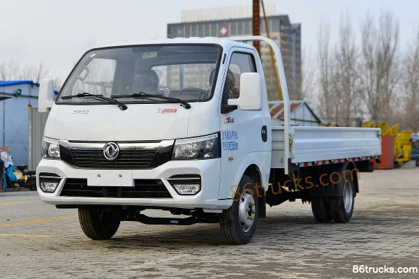 Dongfeng T6 2025 Model 1.6L Gasoline 122hp 4X2(6 wheels) 5-Speed 4.005m Flatbed Mini Truck Exterior (3) | 86Trucks