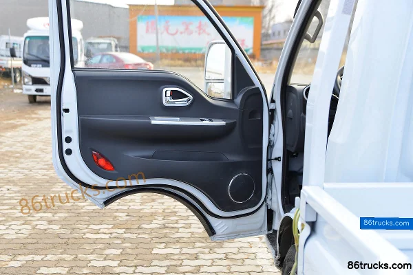 Dongfeng T6 2025 Model 1.6L Gasoline 122hp 4X2(6 wheels) 5-Speed 4.005m Flatbed Mini Truck Cab (2) | 86Trucks