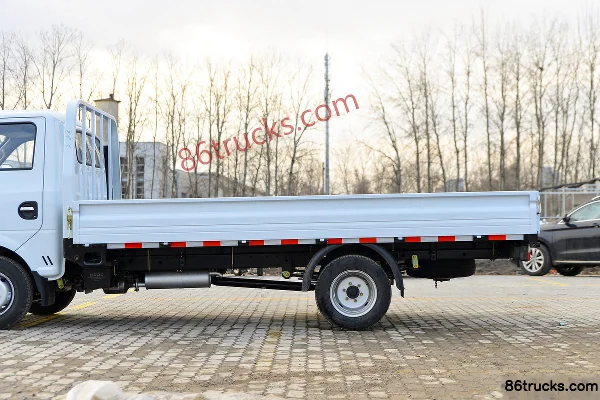 Dongfeng T6 2025 Model 1.6L Gasoline 122hp 4X2(6 wheels) 5-Speed 4.005m Flatbed Mini Truck Body (2) | 86Trucks