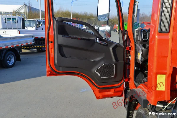 Kama Kaijie M3 Zunxiang Edition 2.2L 95hp 4X2(6 wheels) CNG 4.16m single-row box light truck Cab (2) | 86Trucks