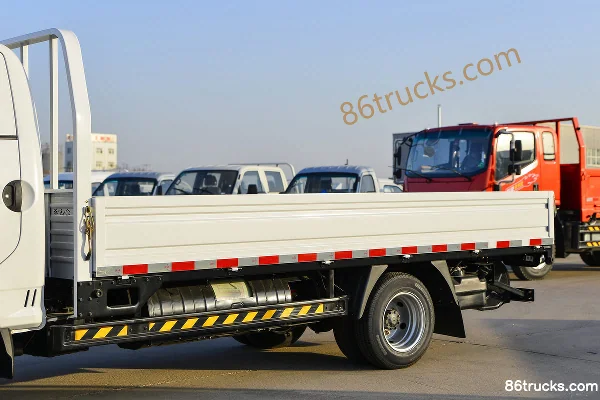 Kama Ruihang X1 2.2L 95hp 4X2(6 wheels) CNG 3.95m Single Row Flatbed Light Truck (China VI) Body (1) | 86Trucks