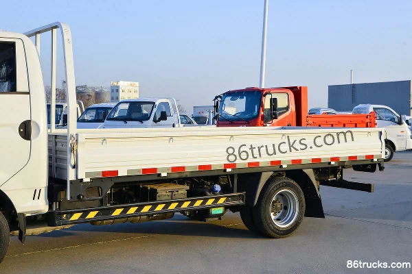 Kama Ruihang X3 95 ch 4X2(6 roues) 3,95 m camion plateau simple cabine Carrosserie (1) | 86Trucks
