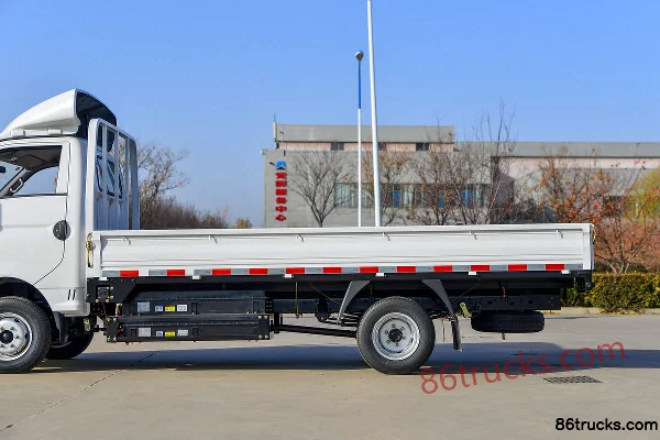 Kama Ruihang EV 3.5T 4.02m single-row pure electric flatbed micro truck 58.9kWh 4X2(6 roues) Carrosserie (2) | 86Trucks