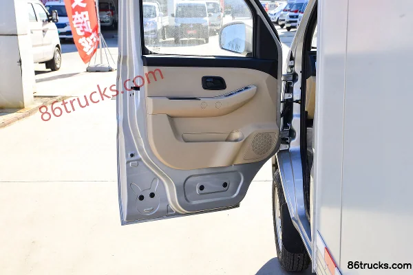 Changan Kuayue Wang X1 Standard Edition 1.6L Gasoline 122 hp 4X2(6 wheels) 3.035m Single Row Van Mini Truck (China VI) Cab (2) | 86Trucks