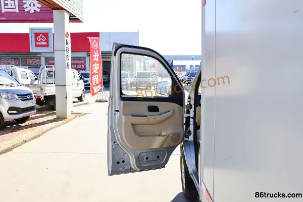 Changan Kuayue Wang X1 Standard Edition 1.6L Gasoline 122 hp 4X2(6 wheels) 3.035m Single Row Van Mini Truck (China VI) Cab (1) | 86Trucks