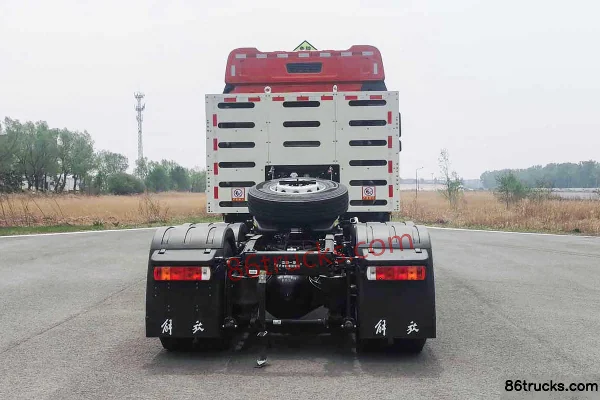 FAW Jiefang J6P Classic Edition 470 hp 6X4(10 wheels) CNG Hazardous Materials Tractor Truck (with Hydraulic Retarder) Exterior (2) | 86Truck