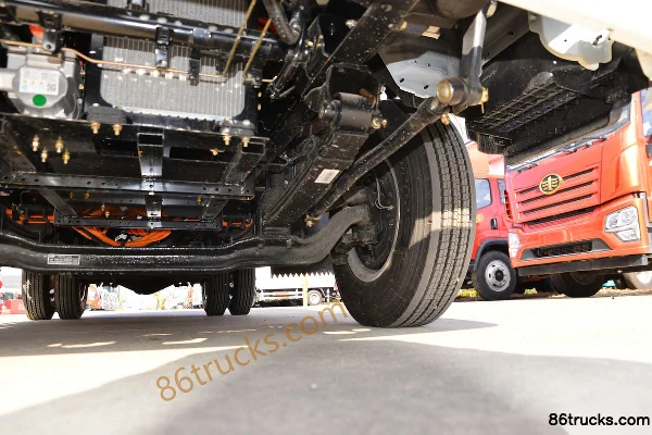 FAW Jiefang J6F 4.5T 4.16m single-row pure electric van light truck 98.04kWh 4X2(6 wheels) Chassis (3) | 86Trucks