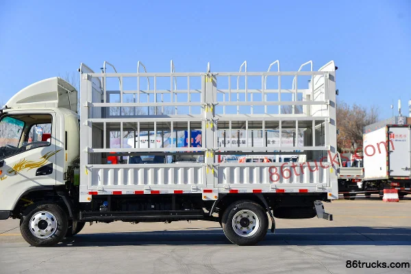 SHACMAN Commercial Vehicle Delong G1 Standard Edition 160hp 4X2(6 wheels) 4.18m single-row stake light truck Body (2) | 86Trucks