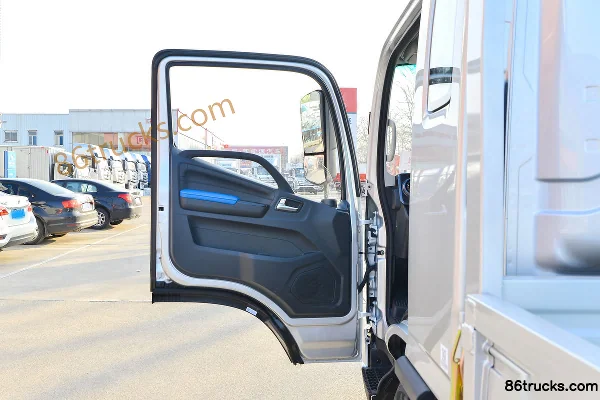 Foton Auman S1 Series Zhiying Edition 163hp 4X2(6 wheels) 3.83m AMT Automatic Semi-row Flatbed Light Truck Cab (1) | 86Trucks