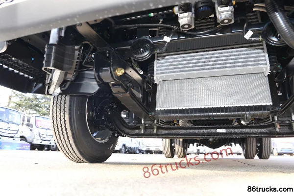 Foton Auman S1 Series Zhiying Edition 163hp 4X2(6 wheels) 3.83m AMT Automatic Semi-row Flatbed Light Truck Chassis (2) | 86Trucks