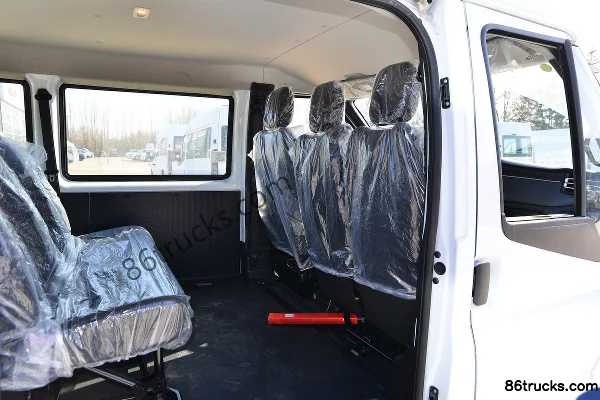 JMC Fushun 2023 Model Commercial Transport 146hp 2.0T Diesel 6-Seat Automatic Short Wheelbase Low Roof Multi-purpose Passenger Vehicle (Doub