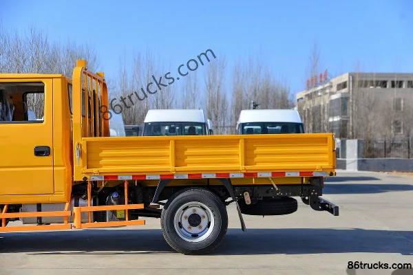 JMC Shunda Small Truck Zhifu Edition Standard 122 hp 4X2(6 wheels) 2.69m Double Row Stake Light Truck (China VI) Body (2) | 86Trucks