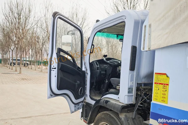 Yuchai New Energy Yutu EM 4X2(6 wheels) 3.8m Electric Dump Truck 140.95kWh Cab (1) | 86Trucks