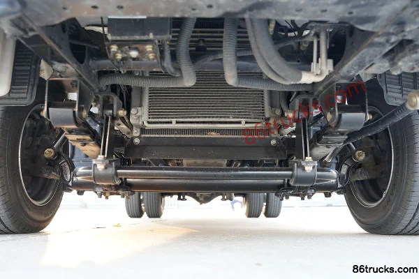 Feidi DX 127 ch 4X2(6 roues) 3,7 m camion léger à plate-forme cabine simple à boîte automatique Châssis (1) | 86Trucks