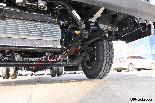 Foton Aumark S1 Zhiying Edition 156hp 4X2(6 wheels) 4.08m refrigerated truck Chassis (3) | 86Trucks