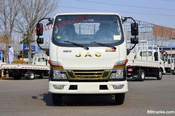 JAC Junling V3 Jinyuanbao 140hp 4X2(6 wheels) 3.7m single-row flatbed light truck Exterior (2) | 86Trucks