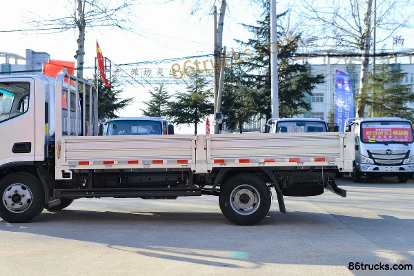 Foton Aumark S1 Light Edition 140hp 4X2(6 wheels) 4.17m Single Row Stake Light Truck Body (2) | 86Trucks