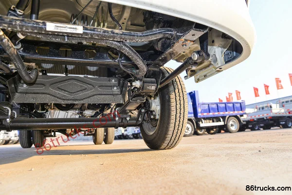 Foton Xiangling M1 1.5L 112 hp 4X2(6 wheels) gasoline single-row micro truck chassis (3) | 86Trucks