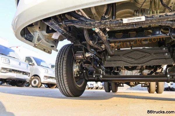 Foton Xiangling M1 1.5L 112 hp 4X2(6 wheels) gasoline single-row micro truck chassis (2) | 86Trucks
