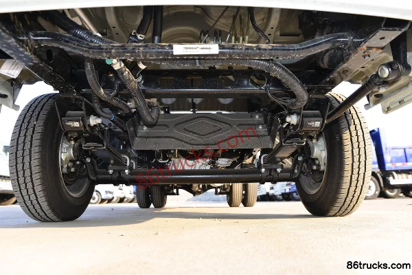 Foton Xiangling M1 1.5L 112 hp 4X2(6 wheels) gasoline single-row micro truck chassis (1) | 86Trucks