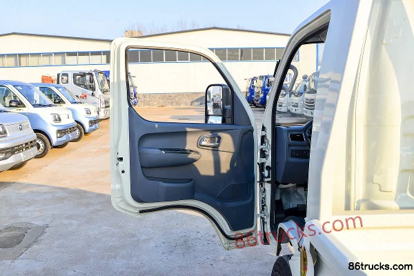 Foton Xiangling M2 Pro 1.6L 122 ch 4X2(6 roues) essence 3,7 m plateau simple cabine micro camion (1) | 86Trucks