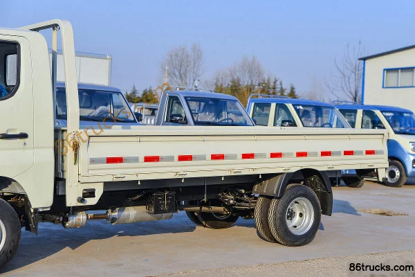 Foton Xiangling M2 Pro 1.6L 122 ch 4X2(6 roues) essence 3,7 m plateau simple cabine micro camion Carrosserie (1) | 86Trucks