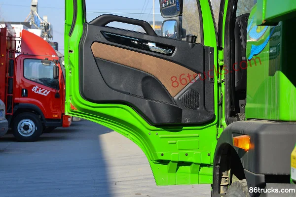 FAW Jiefang Qingdao Long V2.0 220 hp 4X2(6 wheels) 4.5m dump truck (long wheelbase) Cab (2) | 86Trucks