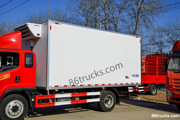 FAW Jiefang Hu VH King Comes 190hp 4X2(6 wheels) 5.2m refrigerated truck Body (3) | 86Trucks