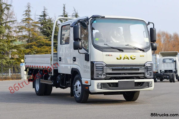 JAC S3 2.7L CNG 130 hp 4X2(6 wheels) JAC 5-speed 3.145m double-row flatbed light truck Exterior