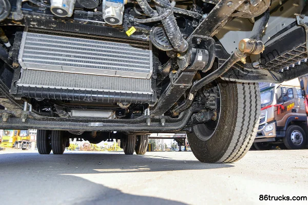 Foton Aoling Supu Pro 158 hp 4X2(6 wheels) 4.14m single-row van light truck Chassis (3) | 86Trucks